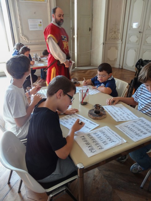 Institut Familial - Les 5èmes visitent le château Chalabre